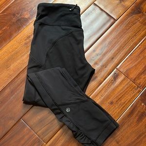 Lululemon black 7/8 leggings! Size 6